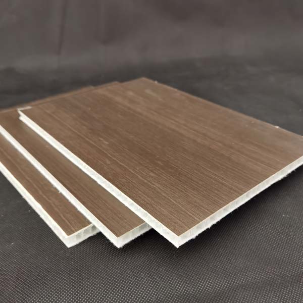 使用cfrt纖維(wéi)增強複合(hé)材料的優(you)勢：具有高(gāo)強度和抗(kàng)疲勞性