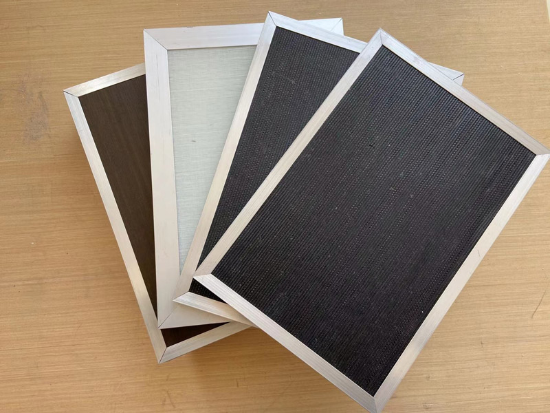 輕(qīng)量化材料在(zài)重型卡車上(shàng)的應用，cfrtp熱塑(su)性車廂闆更(gèng)輕更抗沖擊(ji)